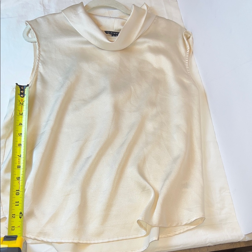Pleione Cream Sleeveless Mock Neck Camisole - XL